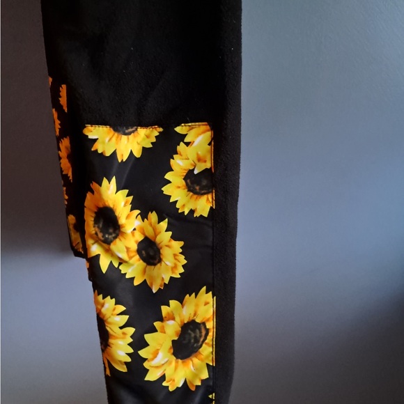 The North Face Black and Yellow Sunflower Jacket - Picture 7 of 8